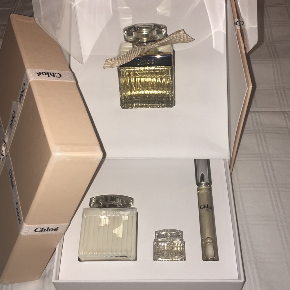 🚫SOLD🚫Chloe GIFT SET 🎁 2.5 fl oz bottle set